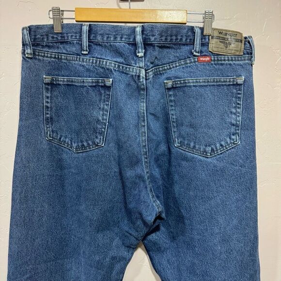 Wrangler Denim Blue Jeans 40 X 32 Relaxed Fit - Picture 5 of 8